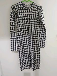 Houndstooth Print Long Sleeve Dress
