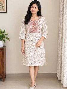 Elegant Floral Print Kurta with Embroidery