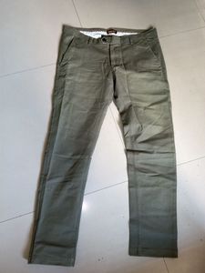 Men's Khaki Chino Pants