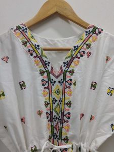 Embroidered White Cotton Kurta