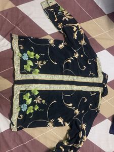 Elegant Black Floral Print T-Shirt