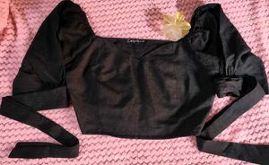 Sweetheart Neck Black Crop Top 🖤