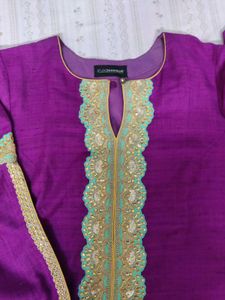 Elegant Purple &amp; Gold Pakistani Suit