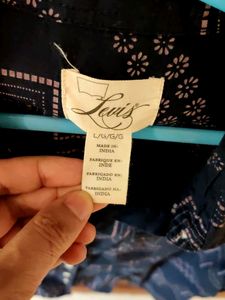 Gorgeous Levi's Brand L Size Nevi Blue Shirt