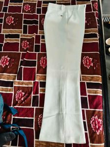white bootcut jeans for old money people 🔥🔥