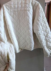 JUICY COUTURE Quilted Cream Puffer Jacket 🪞