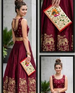Exquisite Embroidery Pouch - Artisanal Touch