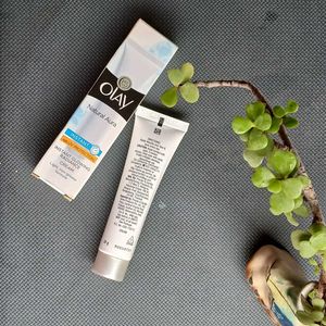 Olay Natural Aura Cream