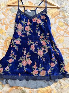 Trendy night-wear slip