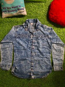 trending 80s denim top