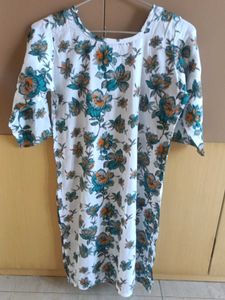 Price Dropped !! Flowy White Floral Print Kurta