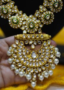 Stunning Kundan Necklace &amp; Earrings Set