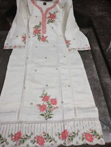 Beautiful White &amp; Pink Embroidered Kurta Set