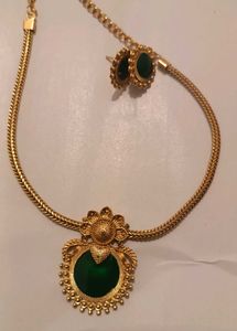 necklace with earstud