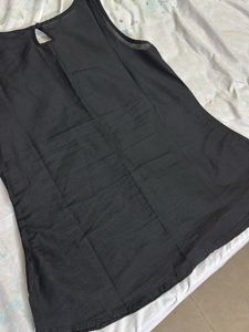 Embellished Black Sleeveless Kurta