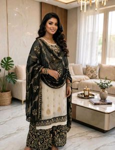 Elegant Embroidered Kurti