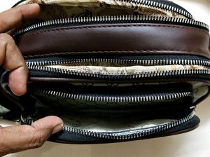 👜 Stylish Crossbody Bag Chanel