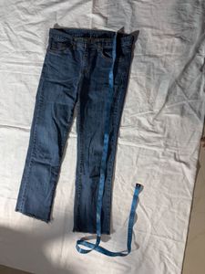 WOMEN'S DENIM JEANS – LIKE NEW