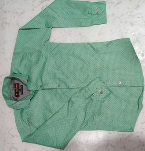 Men's Green Printed Button-Up Shirt