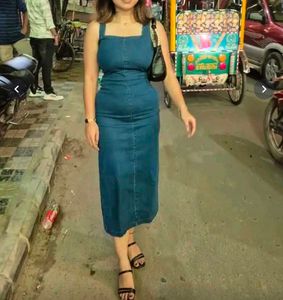 Stylish Blue Denim Midi Dress