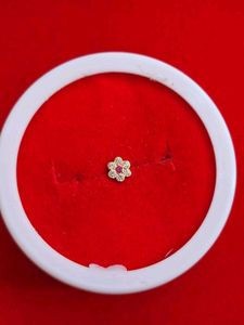 Floral Nose Pin with Gem Detail