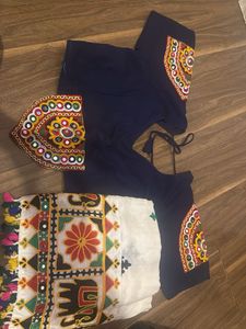navratri blouse and dupatta gamthi
