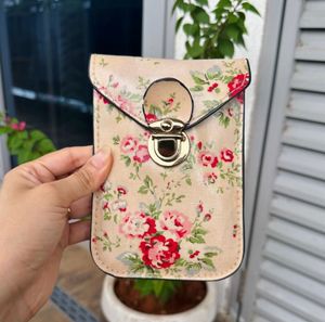 Vintage Design Floral Print Sling Bag with Clasp