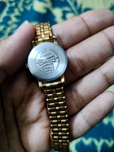 Elegant Gold Sonata Watch