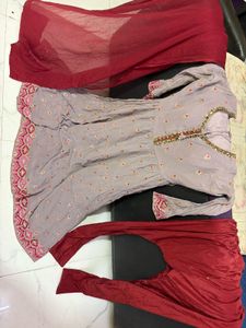 Elegant Lilac Kurta Set with Red Dupatta