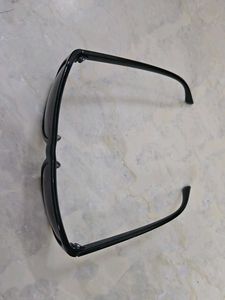 Stylish Black Frame Sunglasses