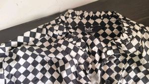 Checkerboard Print shirt unsued
