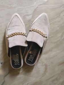 Belly Type Slipper Good Condition