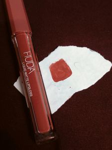 Huda Beauty Nude Lipstick And Hide🤐 Gift Free