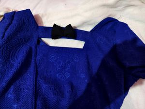 I M Selling Navy 💙 Blue Top For Females