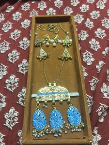 Elegant Blue & Gold antique Jewelry Set