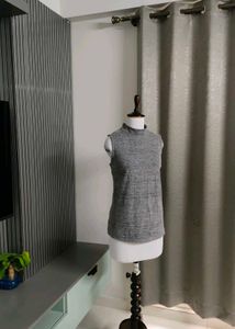 NWOT Banana Republic Mock Neck Top