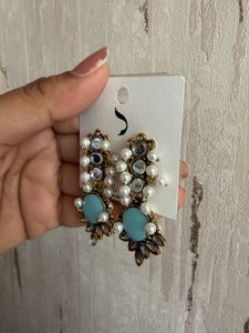 Beautiful Blue Stone &amp; Pearl Earrings