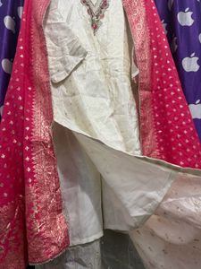Elegant Cream Kurta Set with Pink Dupatta