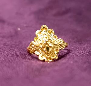 Elegant Gold Rings Collection
