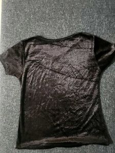 Elegant Black Velvet Top With Keyhole Detal