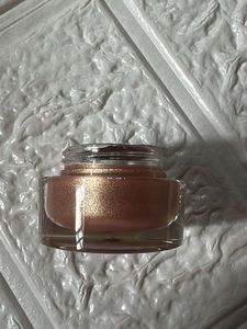 RED &amp; BLACK Aqua Cream Eyeshadow