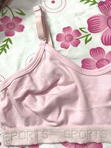 sports Bras - Comfortable &amp; Stylish