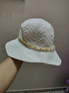 Stylish White Woven Sun Hat with Chain Detail