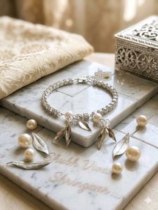Elegant Pearl & Crystal Bracelet