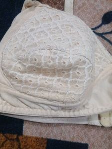 Lace Detail Comfortable Bra