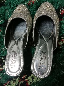 One Time Use Only Heels Hai Isliye Pahan Nhi Rahi New Hai Totally 😍