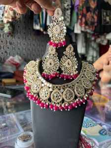 Exquisite Kundan Necklace & Earring Set