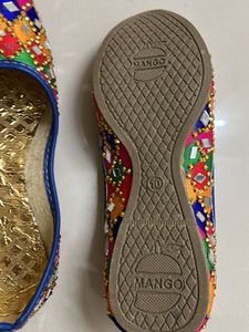 Size Mentioned Is 10 On Footwear Plz Check
