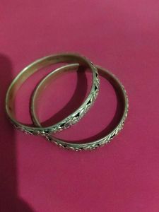 Elegant Silver Tone Bangles
