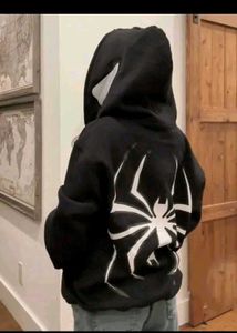 set of 2 Spider Hoodie black and white